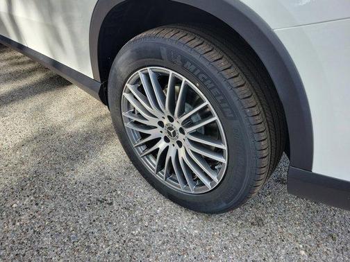 2026 Mercedes-Benz GLC 300 Base