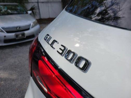 2026 Mercedes-Benz GLC 300 Base