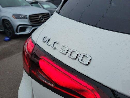 2026 Mercedes-Benz GLC 300 Base