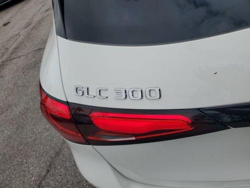 2026 Mercedes-Benz GLC 300 Base 4MATIC