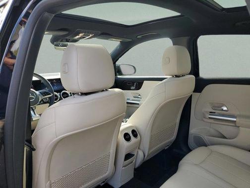 2025 Mercedes-Benz GLA 250 Base