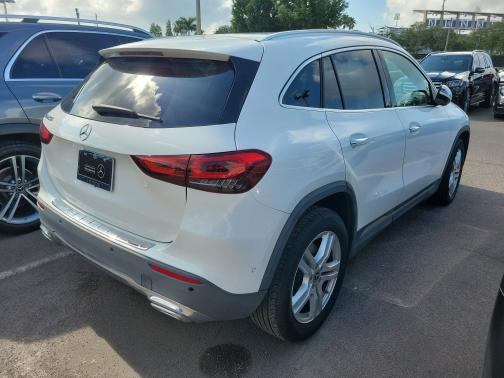 Polar White 2022 Mercedes-Benz GLA 250