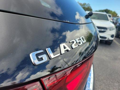 2025 Mercedes-Benz GLA 250 Base
