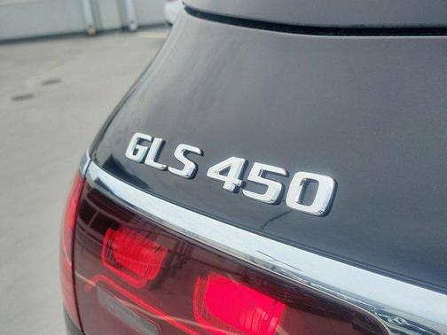 2026 Mercedes-Benz GLS 450 