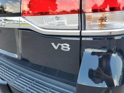 2017 Toyota Land Cruiser V8