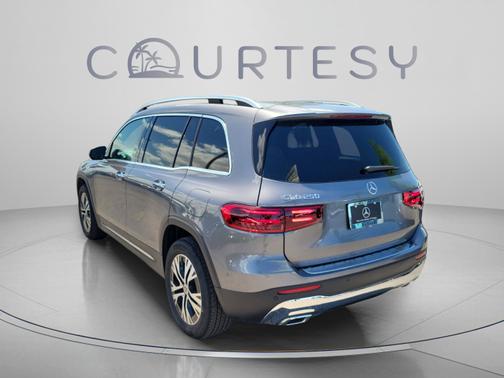Mountain Grey Metallic 2026 Mercedes-Benz GLB 250 Base