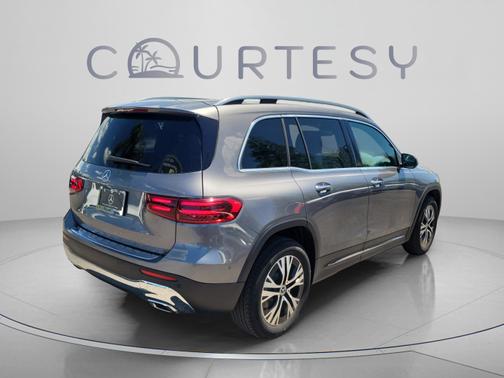 Mountain Grey Metallic 2026 Mercedes-Benz GLB 250 Base