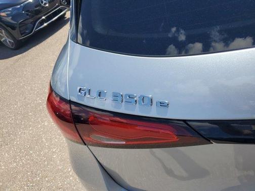 2025 Mercedes-Benz GLC 350e Base 4MATIC