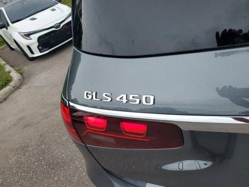 2026 Mercedes-Benz GLS 450 