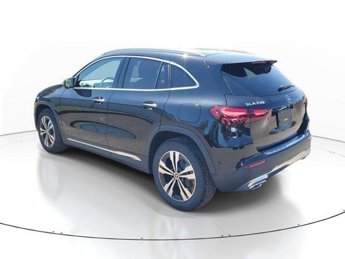 2025 Mercedes-Benz GLA 250 Base