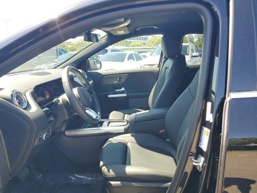 2025 Mercedes-Benz GLA 250 Base