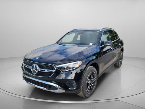 Black 2026 Mercedes-Benz GLC 300