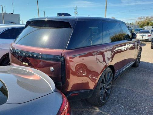 2023 Land Rover Range Rover SV