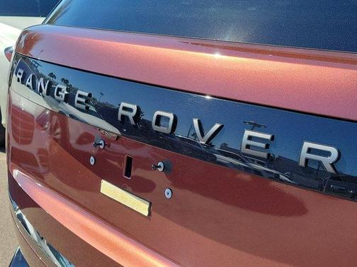 2023 Land Rover Range Rover SV