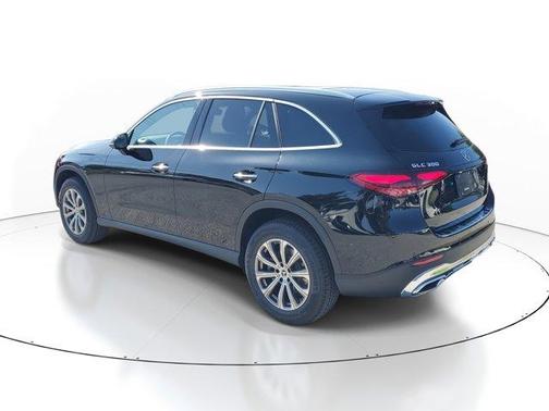 2025 Mercedes-Benz GLC 300 Base