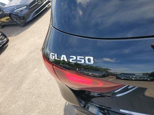 2025 Mercedes-Benz GLA 250 Base