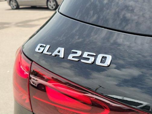 2025 Mercedes-Benz GLA 250 Base