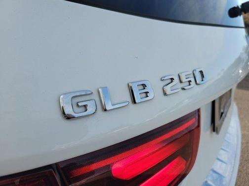 2025 Mercedes-Benz GLB 250 Base