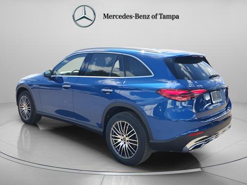 Starling Blue Metallic 2026 Mercedes-Benz GLC 300 Base