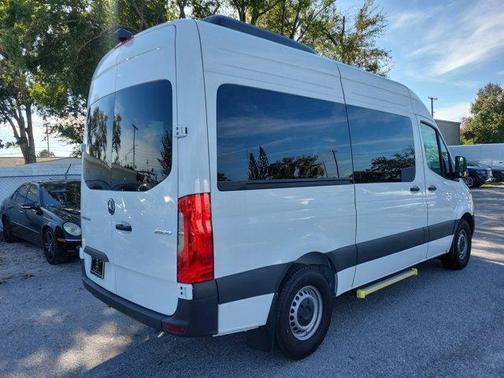 2025 Mercedes-Benz Sprinter 2500 144 WB Standard Roof Passenger