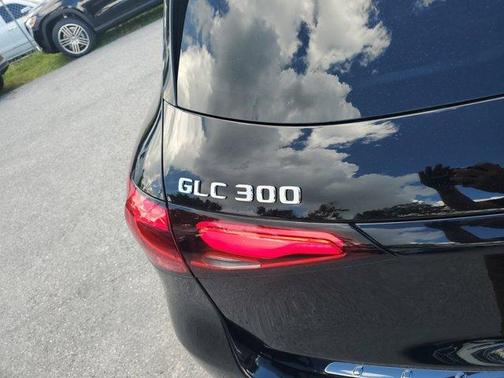 2026 Mercedes-Benz GLC 300 Base 4MATIC
