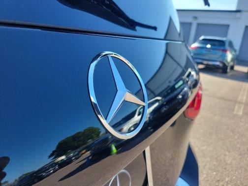 2025 Mercedes-Benz GLB 250 Base