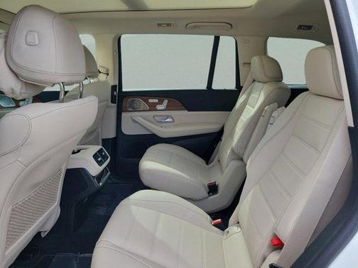 2026 Mercedes-Benz GLS 450 4MATIC