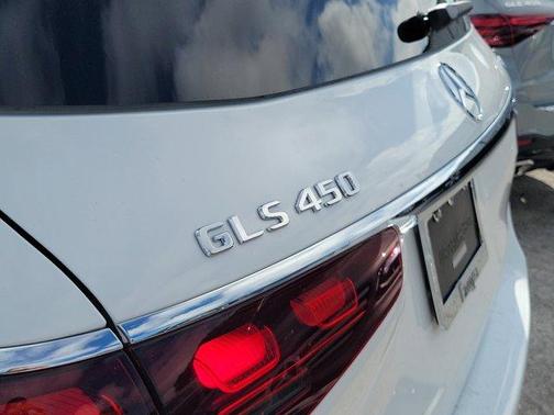 2026 Mercedes-Benz GLS 450