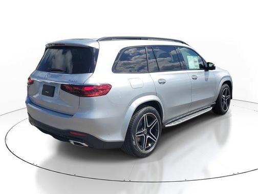 2026 Mercedes-Benz GLS 450