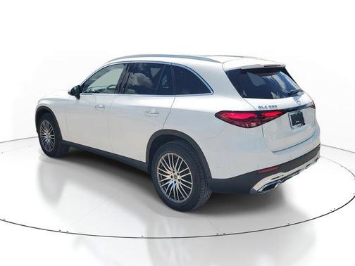 2026 Mercedes-Benz GLC 300 Base