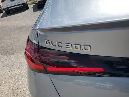 2026 Mercedes-Benz GLC 300 Base 4MATIC
