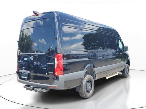 2025 Mercedes-Benz Sprinter 2500 High Roof