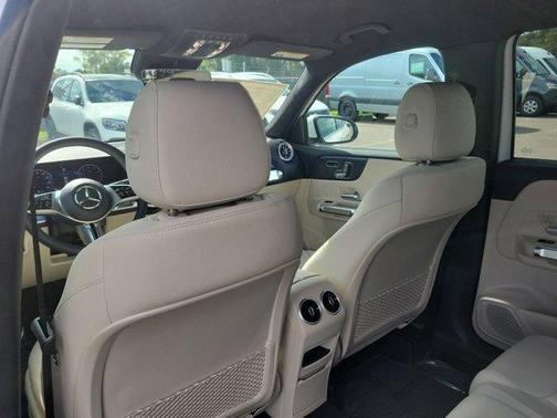 2025 Mercedes-Benz GLB 250 Base