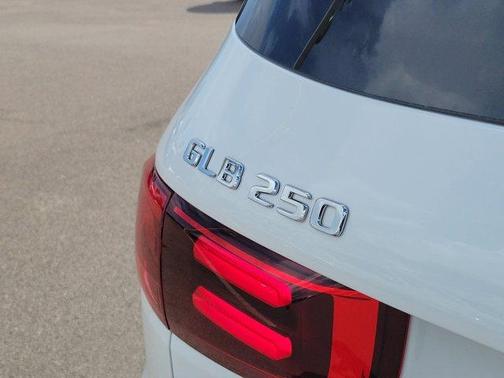 2025 Mercedes-Benz GLB 250 Base