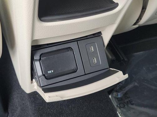 2025 Mercedes-Benz GLB 250 Base