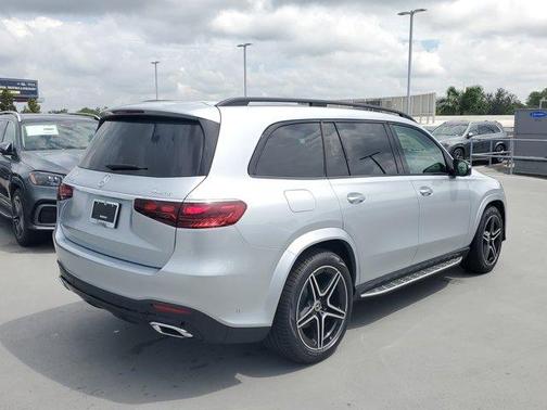 2026 Mercedes-Benz GLS 450 