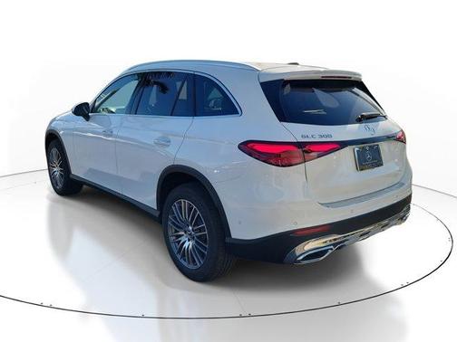 2026 Mercedes-Benz GLC 300 Base