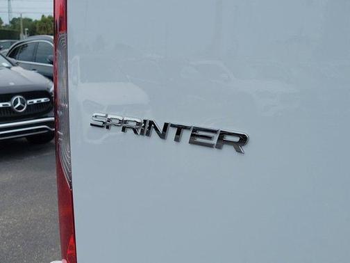 2025 Mercedes-Benz Sprinter 2500 Standard Roof