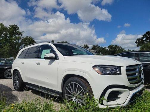 2026 Mercedes-Benz GLS 580 