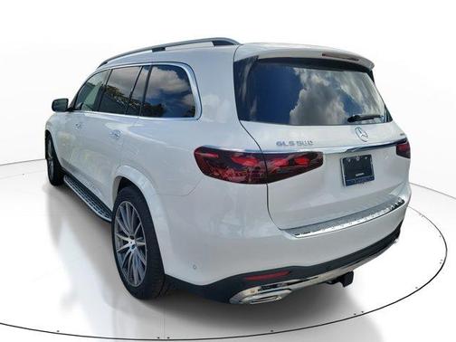 2026 Mercedes-Benz GLS 580 