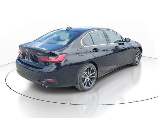 2019 BMW 330 i xDrive