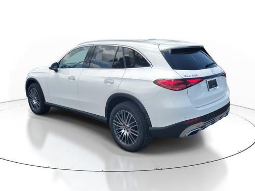 2025 Mercedes-Benz GLC 300 Base