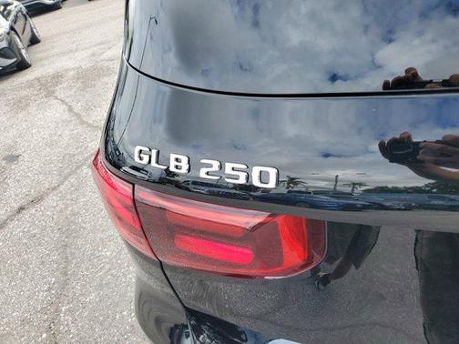 2026 Mercedes-Benz GLB 250 Base