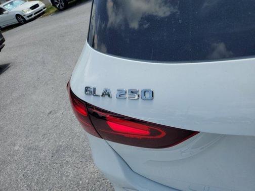 2025 Mercedes-Benz GLA 250 Base