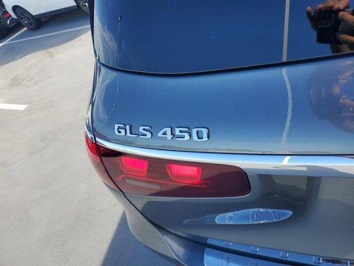 2026 Mercedes-Benz GLS 450