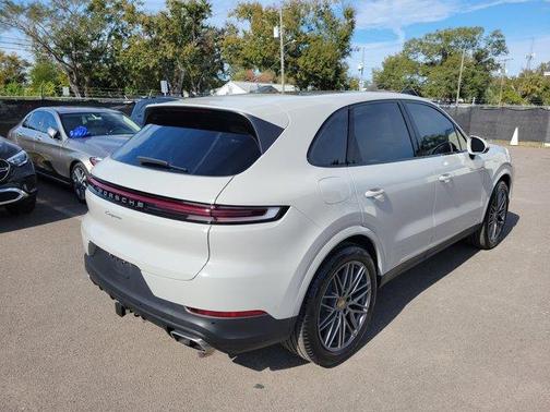 2025 Porsche Cayenne Base