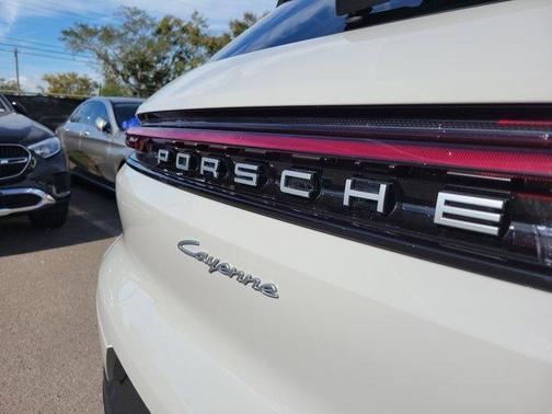 2025 Porsche Cayenne Base