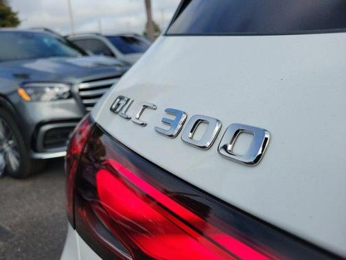 2026 Mercedes-Benz GLC 300 Base