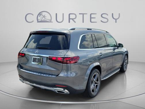Selenite Grey Metallic 2026 Mercedes-Benz GLS 450