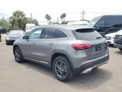 2025 Mercedes-Benz GLA 250 Base
